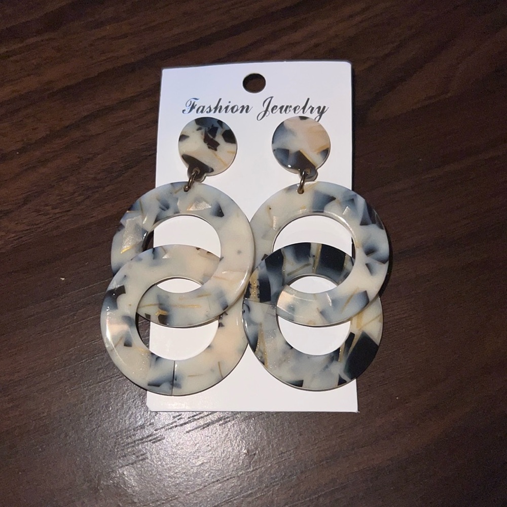 Fashion earrings
